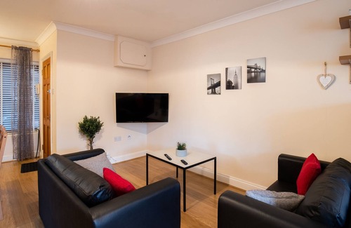 Stansted Apartment | Castle Walk