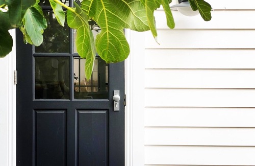 Geelong West House | Castlebar - Superior Boutique Accomodation - Steps to Pakington Street