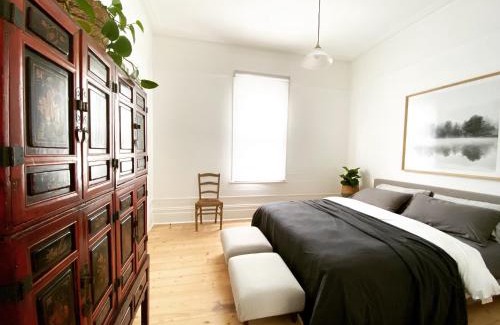 Geelong West House | Castlebar - Superior Boutique Accomodation - Steps to Pakington Street