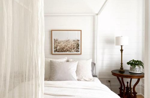 Geelong West House | Castlebar - Superior Boutique Accomodation - Steps to Pakington Street