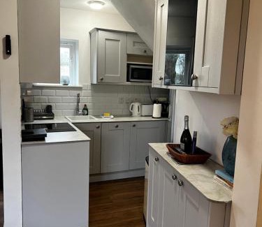 Cirencester House | Castleford Cottage , Lowermill Estate