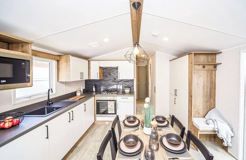 Witton-le-Wear House | Castlewood (Pet Friendly)
