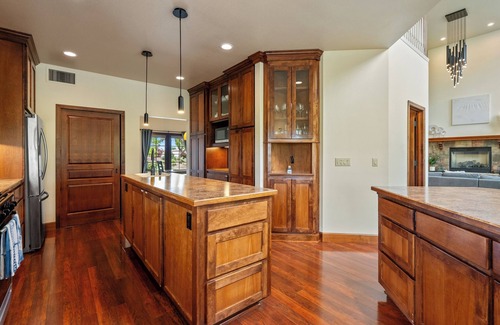 Paso Robles House | Castoro Cellars The Hive House | Winery Stay + EV