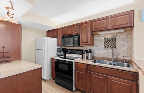 South Padre Island Condo | Casual Affordable Family Condo in the Resort District Close to Beach!