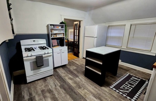 Tremont Apartment | Casual CLE: 1 bdrm near Downtown Cle