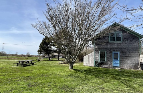 Little Compton Cottage | Casual Farmhouse