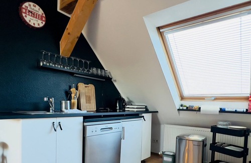 Linkenheim-Hochstetten Apartment | Casual studio apartment near Karlsruhe & KIT North