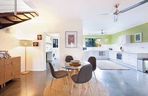 Nightcliff Apartment | Casuarina Cove Foreshore Tropical Escape near CBD