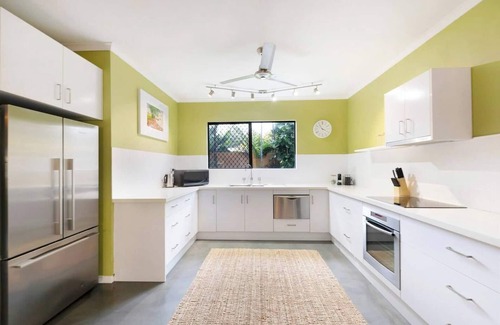Nightcliff Apartment | Casuarina Cove Foreshore Tropical Escape near CBD