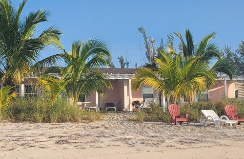Cherokee House | CASUARINA SEA BREEZE - BEAUTIFUL Beachfront Home-Including 16' Skiff