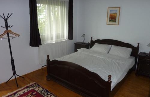 Baiculesti House | Casuta de pe deal