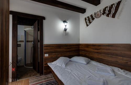 Partestii de Sus Cabin | Casuta de pe dealul Cojocului
