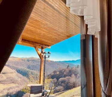 Vulcan House | Casuta din Valea Iepii