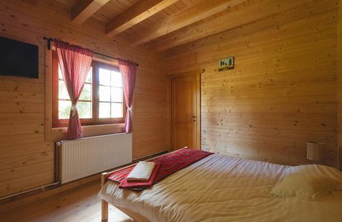 Saru Dornei Ski Chalet | Casute cu cerdac