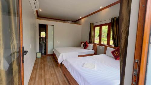 Cat Hai Boat Rental | Cat Ba Serena Homestay And Swimming Pool