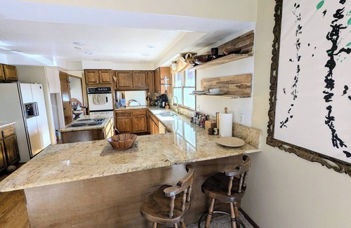 Mountain Home House | Cat friendly, wheelchair friendly, nature friendly