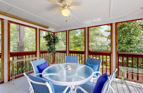 Cat Hill House | Cat Hill 417 Tamarack Dr