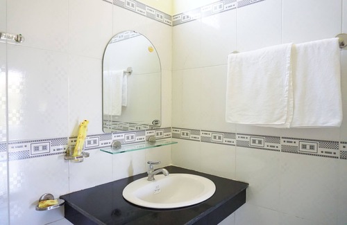 East Ham Tien Beach House | Cat Tien Guesthouse