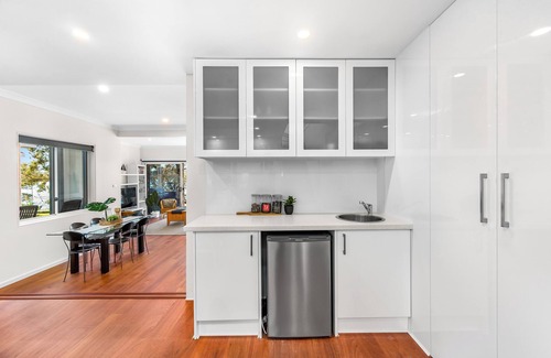 Lake Macquarie City Council House | Catalina Bay - Absolute Lakefront - Private Jetty