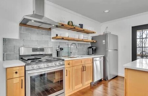 Cullman House | Catalina Retreat - Cullman Smith Lake