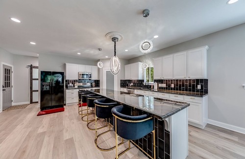 Helen House | Catalytic– Spacious Modern Luxury Retreat in Innsubruck Resort