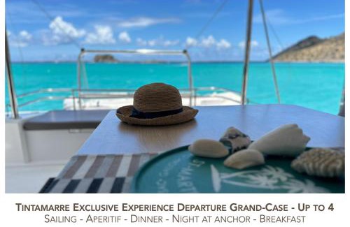 Grand Case Boat Rental | CATAMARAN ZEPHYR NUIT AU MOUILLAGE Diner, nuit et petit-déjeuner inclus