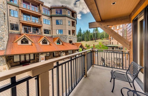 Truckee Condo | Catamount Lodge 211 - Luxury Slopeside 1 Bedroom