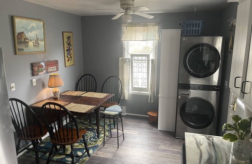 Gypsum House | Catawba island- Lake View and steps from Miller’s Ferry