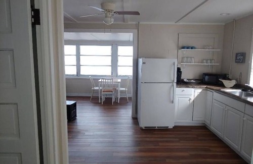 Gypsum Cottage | CATAWBA ISLAND, QUAINT & SERENE COTTAGE