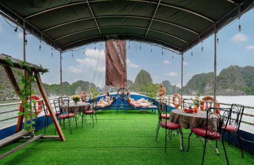 Cat Hai Boat Rental | Catba Sunlight Lan Ha Cruise