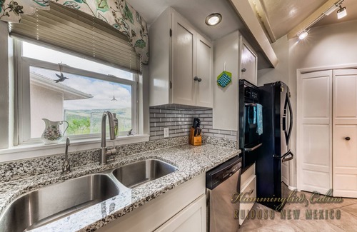 Ruidoso Downs House | Catch a "Tiger by the Tail"! Pet Friendly with pool table.