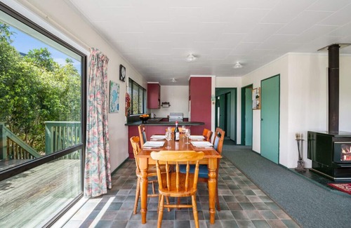 Kuratau Cottage | Catch and Release - Taupo Holiday Home