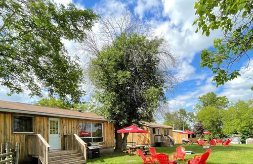 Campbellford Cottage | Catch More Resort