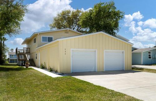 Palm Harbor House | Catch & Play on Estes Bay