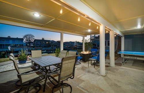 Palm Harbor Cottage | Catch & Play on Estes Bay