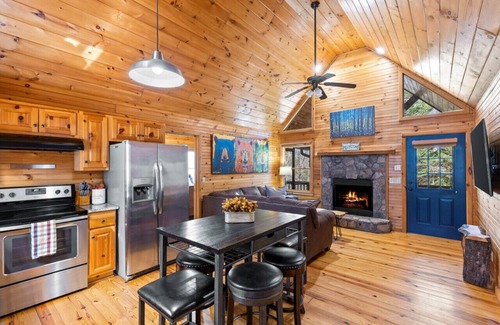 Cashes Valley Cabin | Catching Fireflies · A Family Getaway with Hot Tub | Games | BBQ Grill