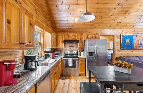 Cashes Valley Cabin | Catching Fireflies · A Family Getaway with Hot Tub | Games | BBQ Grill