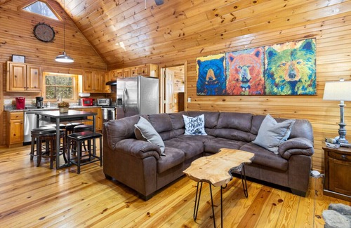 Cashes Valley Cabin | Catching Fireflies · A Family Getaway with Hot Tub | Games | BBQ Grill