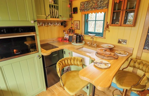 Keal Cotes Cottage | CATCHWATER, pet friendly, country holiday cottage in East Kirkby