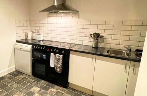 Gorebridge Apartment | Catcune Superior Suite