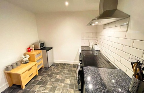 Gorebridge Apartment | Catcune Superior Suite