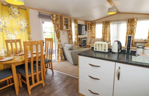 Welton Cottage | CATE’S COZY CABIN, pet friendly, with a garden in Lazonby