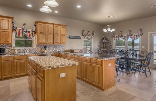 Homer Cabin | Catfish Cabin on beautiful Lake Claiborne...sits right over the water
