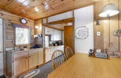Eagle River House | Catfish Cottage A