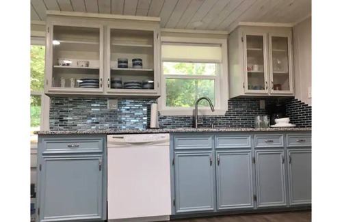 Laneville Cottage | Catfish Cove 2 bed/2 bath cottage on Lake Striker
