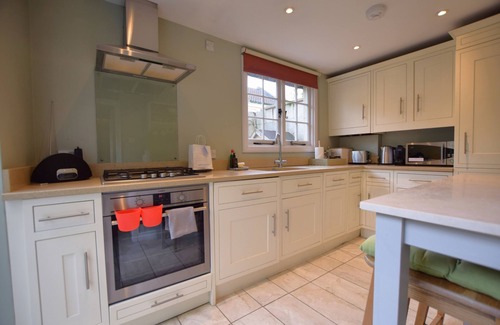 Upper Town Cottage | Catharine Place Garden - Striking Georgian apartment set on a handsome square in the city