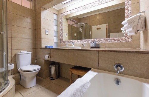 Okhahlamba Hotel | Cathedral Peak Hotel