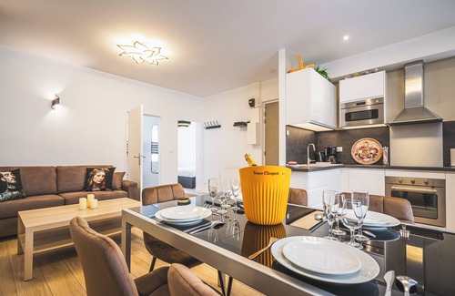 Reims City Centre Apartment | Cathedral, A sparkling stay !🥂