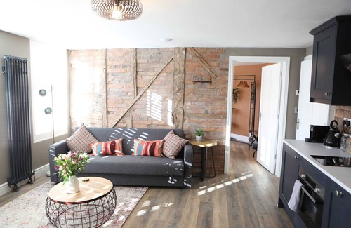Fernhill Heath Apartment | Cathedral Superior Apartment