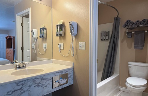 Caineville Hotel | Cathedral Valley Inn